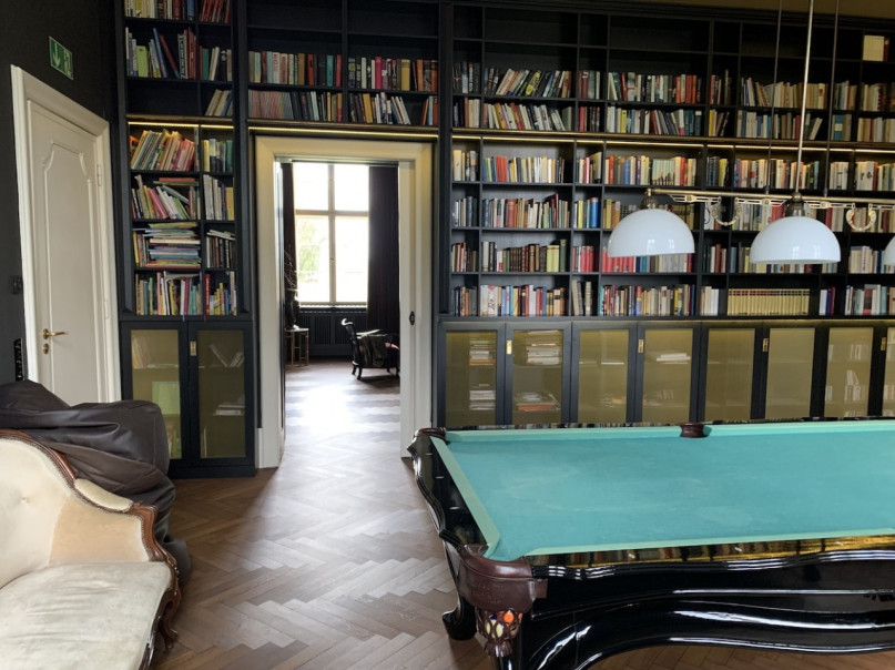 plush74 rental location film photo event castle villa countryside velvet garden 1 (1)