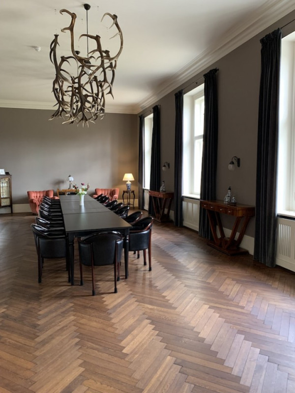 plush74 rental location film photo event castle villa countryside velvet garden 45 (2)