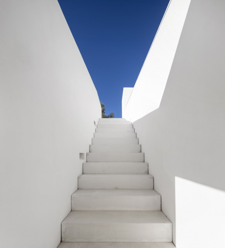 plush74 affitto location film produzione fotografica servizio moderno bianco pulito casa villa grafica lusso13