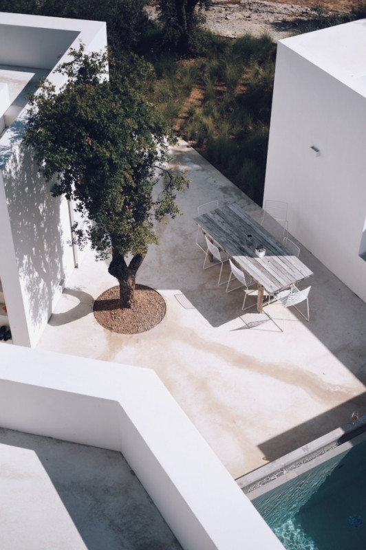 plush74 affitto location film produzione fotografica servizio moderno bianco pulito casa villa grafica lusso3