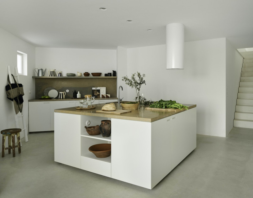 plush74 affitto location film produzione fotografica servizio moderno bianco pulito casa villa grafica lusso34