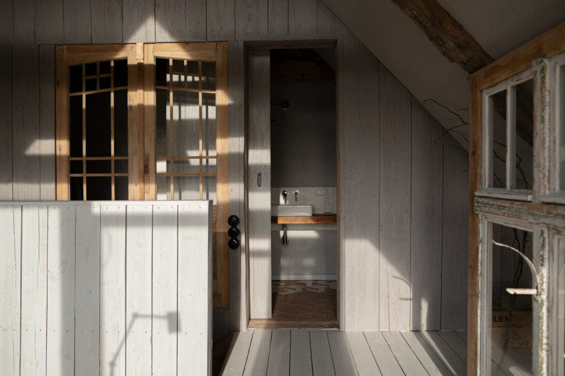 felpa74 alquiler producciones locacion foto pelicula finca polonia granero campo00120