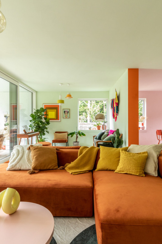 plush74 rental productions locaiton photo film house colourful hamburg germany5