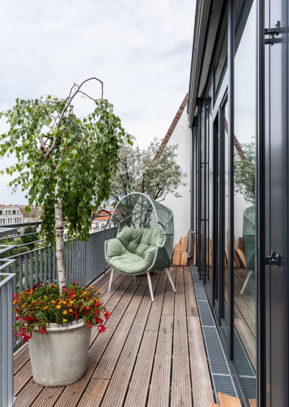 plush74 rooftop garden apartment 26