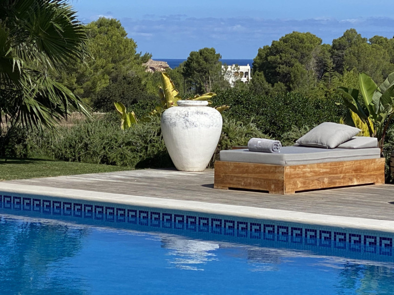 plush74 rustic elegance villa 18