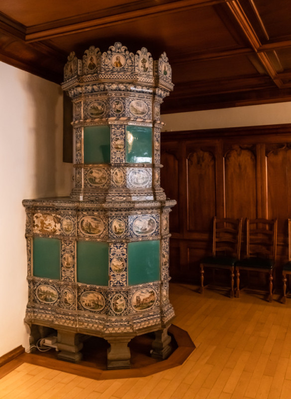 plush74 secret garden and bistro 12