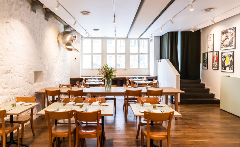 plush74 secret garden and bistro 29