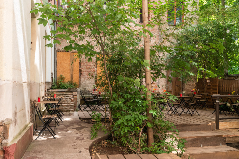 pluche74 verleidelijke bar berlijn 54