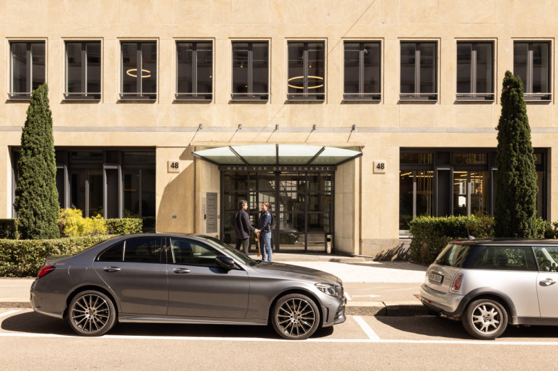 plush74 soft colour meeting room 4 (2)