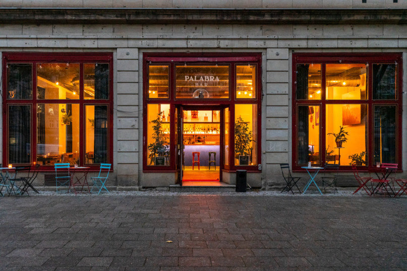 plush74 the contemporary bar 11