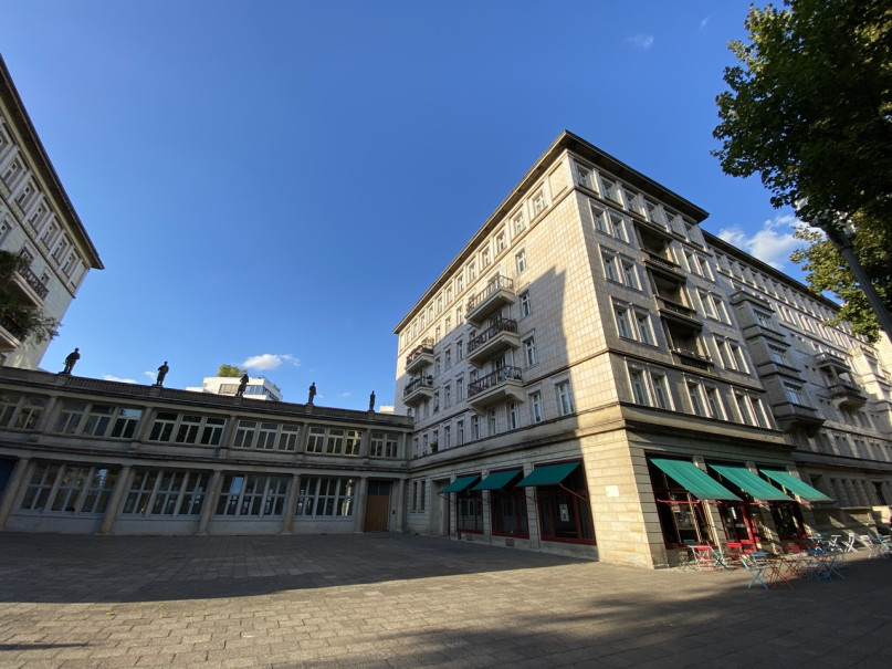 plush74 the contemporary bar 6