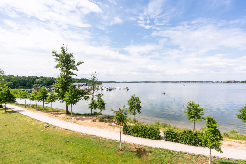 plush74 the marina 46