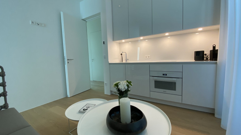 plush74 the sunlit lake house 107