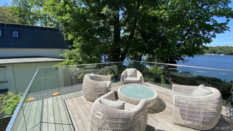 plush74 the sunlit lake house 108