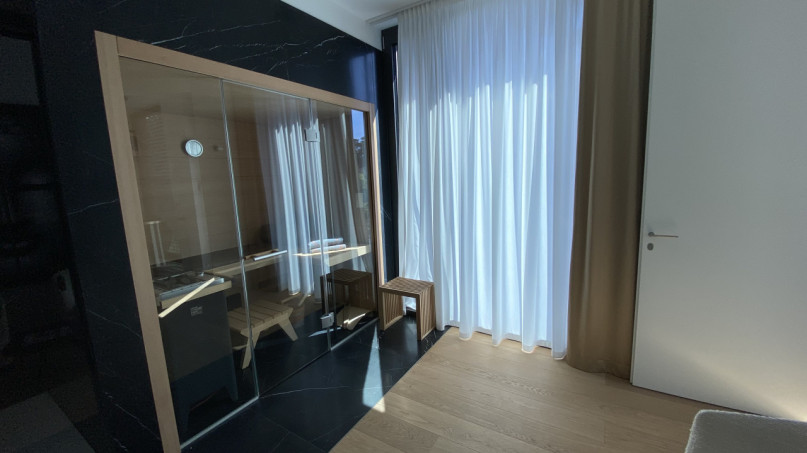 plush74 the sunlit lake house 90