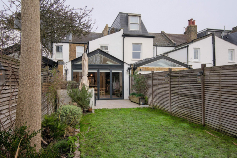 plush74 toothing townhouse 30