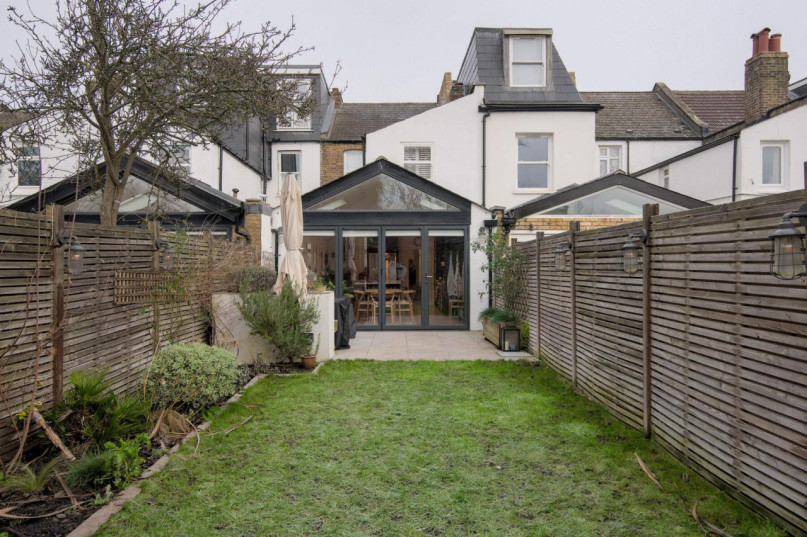 plush74 toothing townhouse 32