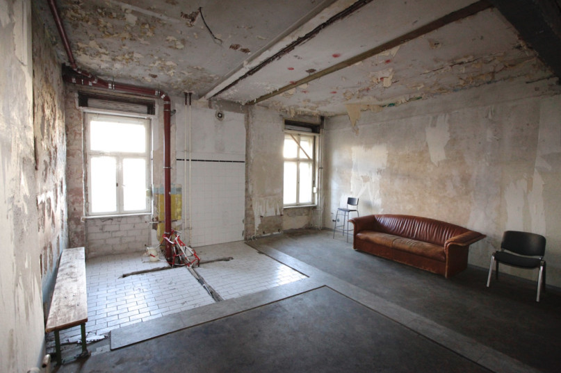 pluche74 niet-gerenoveerd leegstaand 2