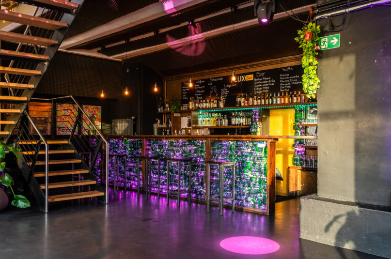 plush74 urban waterfront event space 28 (1)