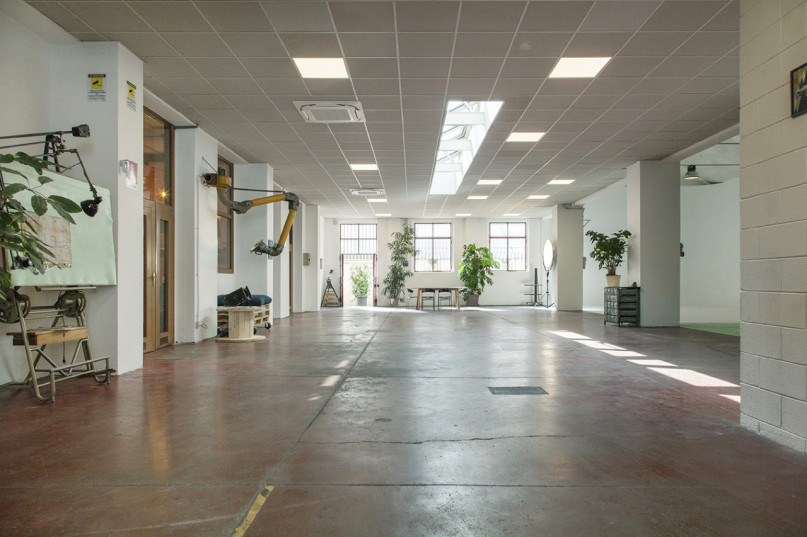 plush74 vibrant milan loft 7