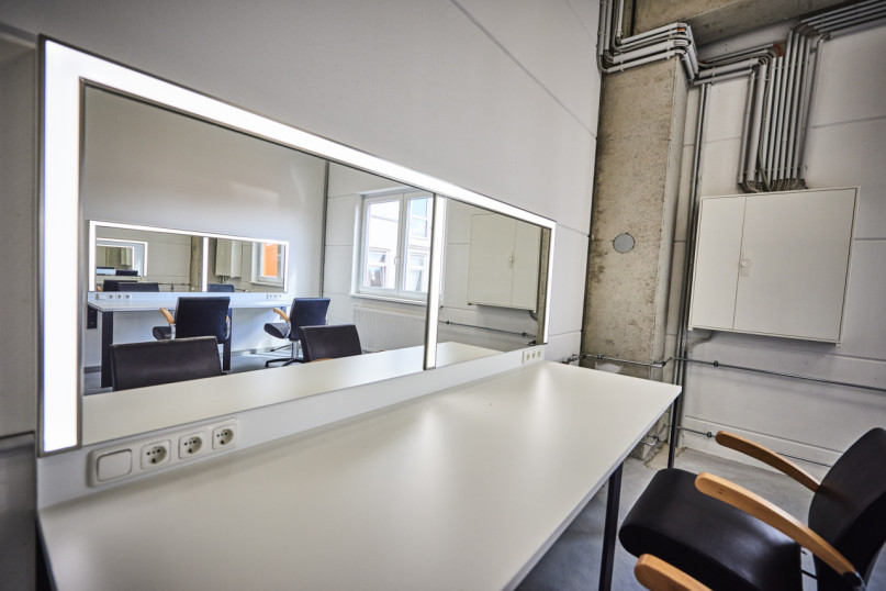 plush74 vibrant studios 5