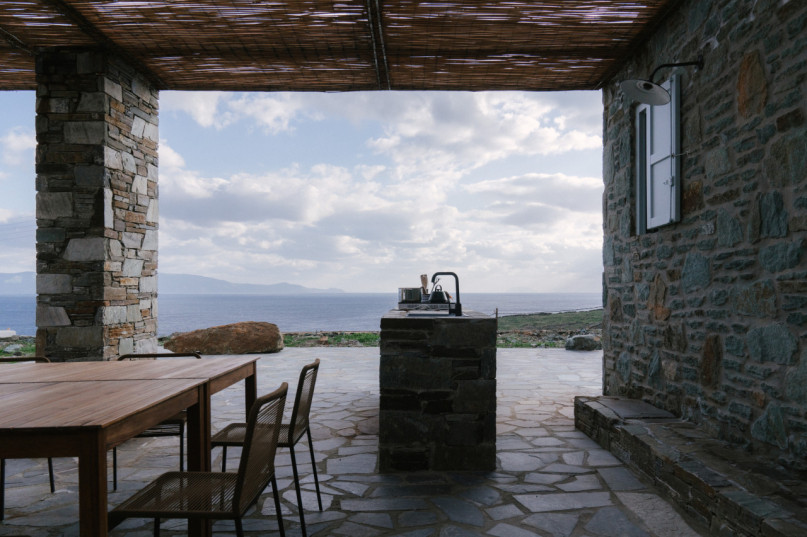 plush74 white cubes on the aegean 33(1)