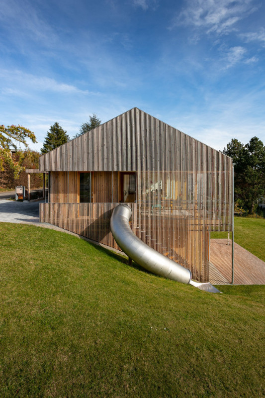 plush74 wooden modern country house 11