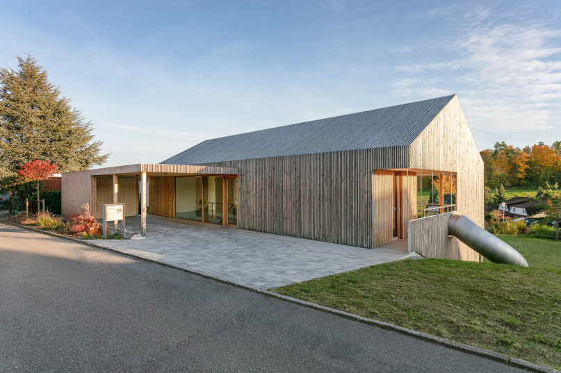 plush74 wooden modern country house 14