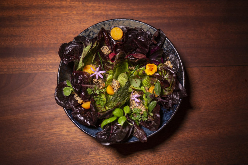 restaurant location berlin plush747