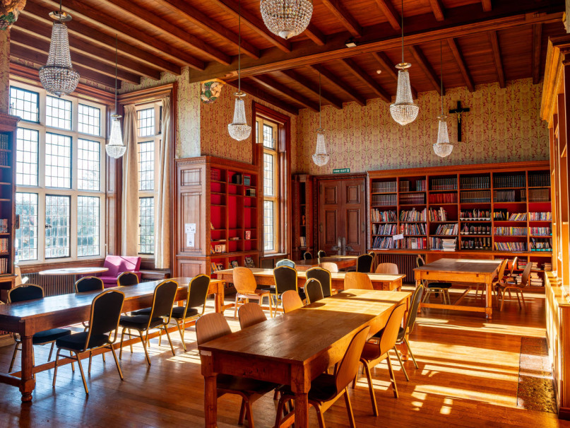 st edwards school library 10