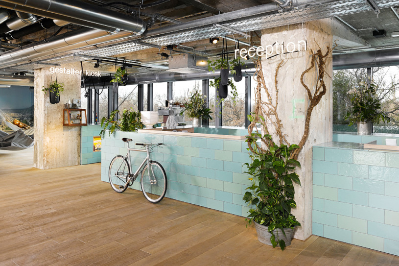 25h bikini stephanlemke lobby klein 2