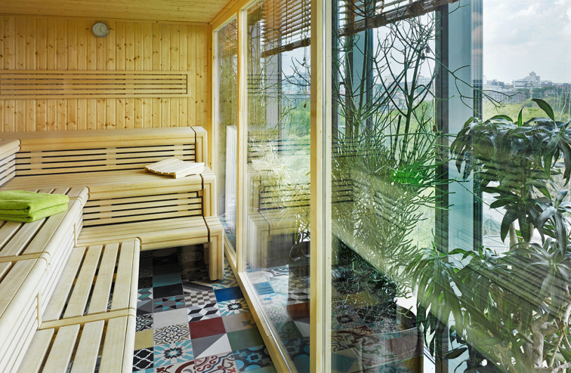 25h bikini stephanlemke sauna klein 1