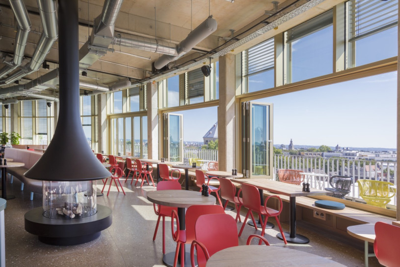 25h circle patriciaparinejad neni large1