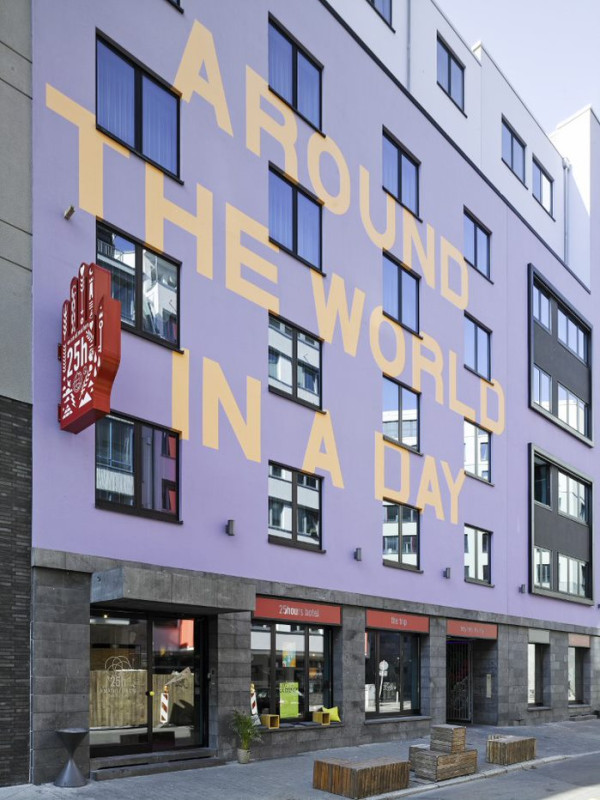 25h trip stephanlemke exterior