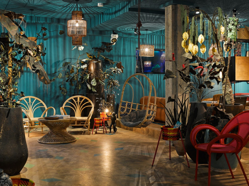 25h trip stephanlemke lobby medium 5