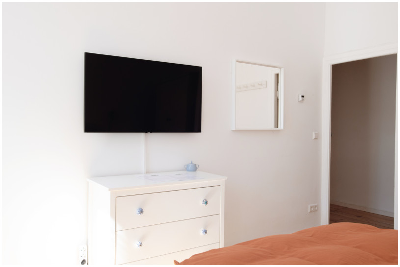 2E3BDEF3 BA42 442A BE48 5A9B7468F21D