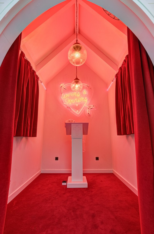 ajp7668and8more2019 12 outdoor chalet sun008