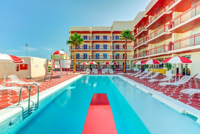 ajp9594and8more2019 12 outdoor chalet sun085