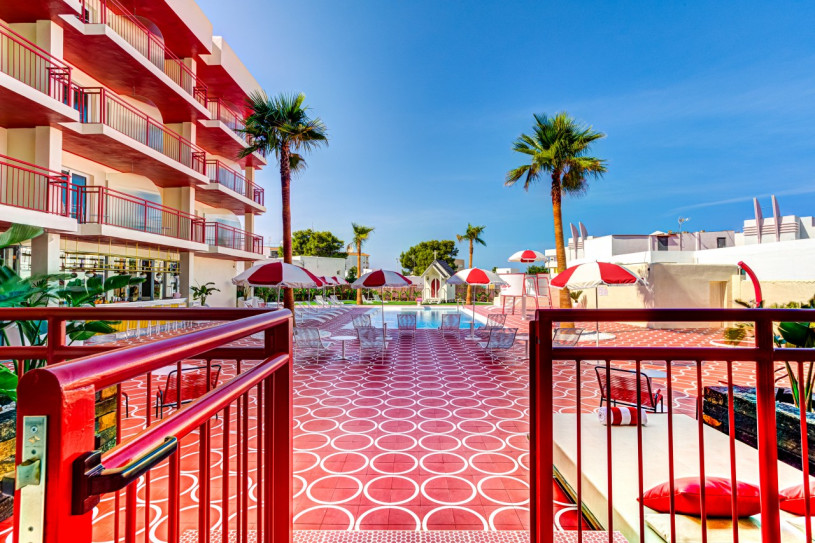 ajp9828and8more2019 12 outdoor chalet sun107