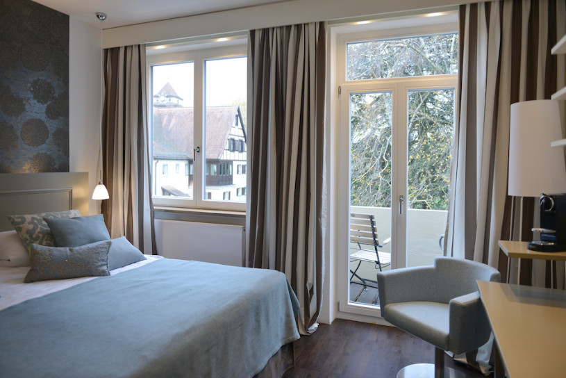 bayern villa boutique hotel home office plush74