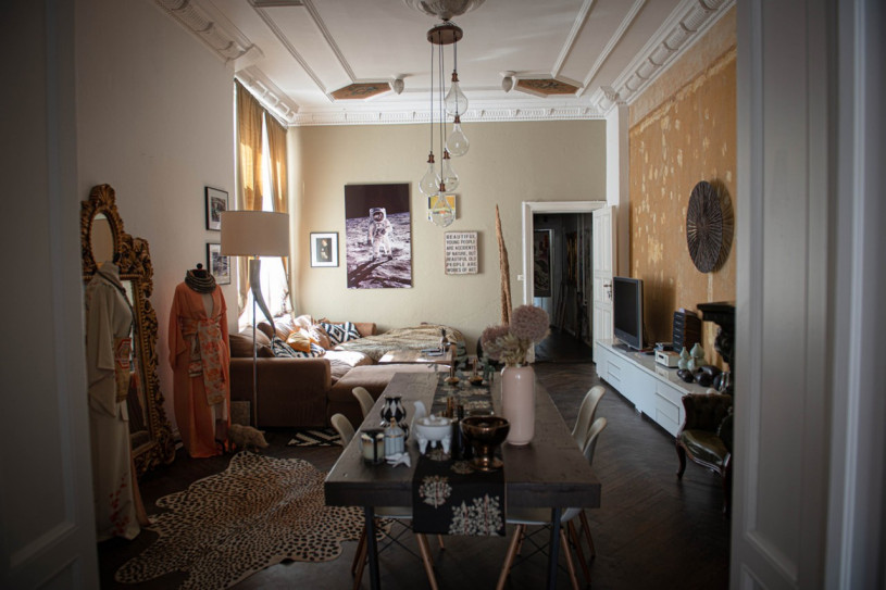 berlinlocationplush745jpeg2