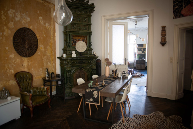 berlinlocationplush745jpeg7