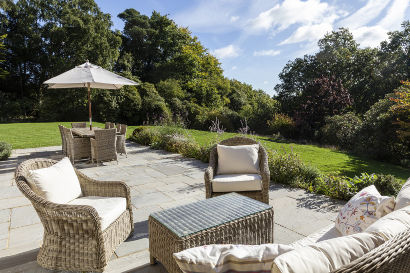 brw outdoor setting 3