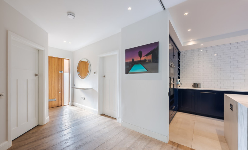 burcote road sw18 18