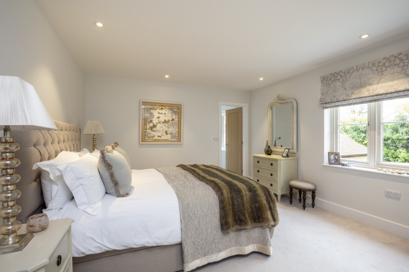 bw bedroom 2 side view