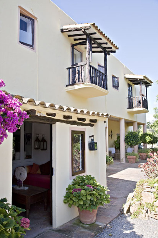 can talaias productions locaitons plush7413