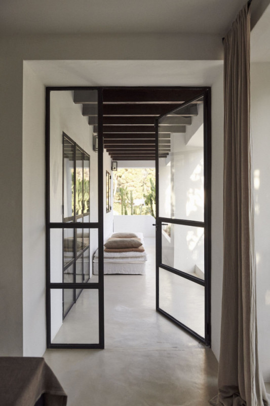 lovely locations ibiza furnet31