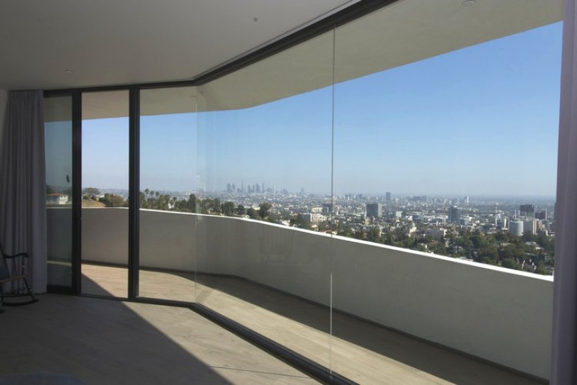 plus74 weiß vila usa la hollywood location10