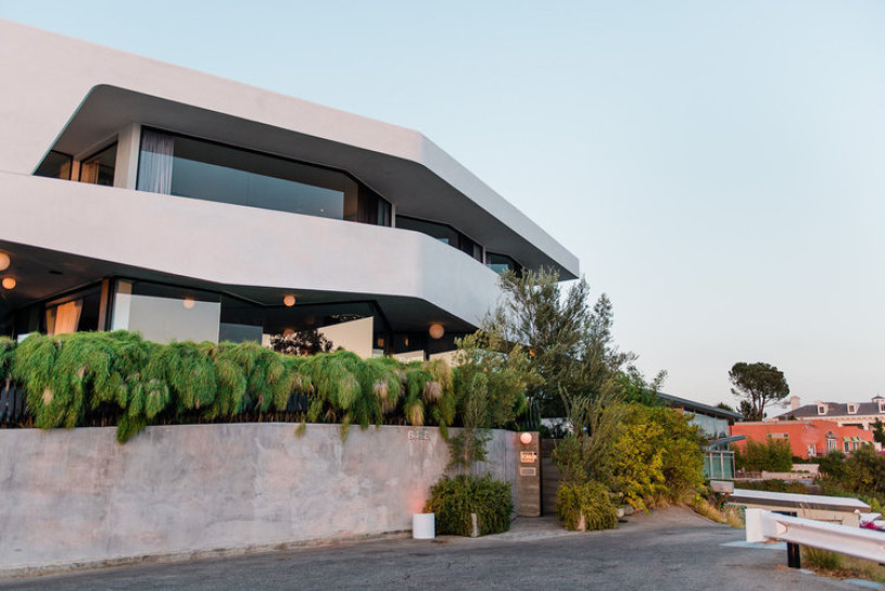 plus74 weiß vila usa la hollywood location16