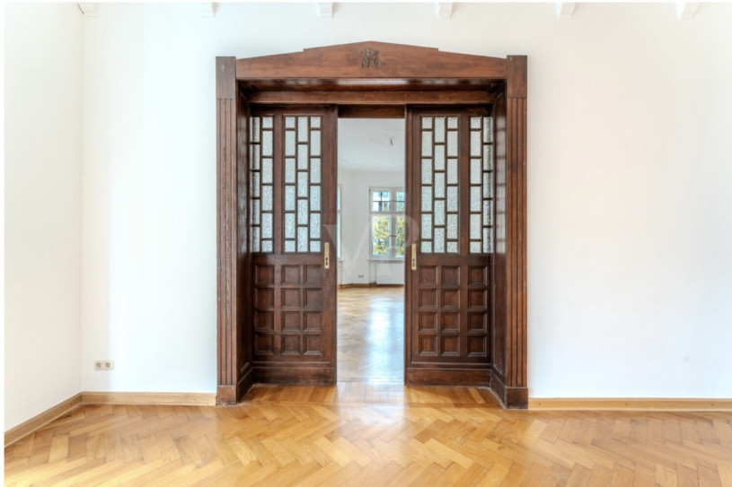 plush 74 bright and spacious berlin altbau 98701 11